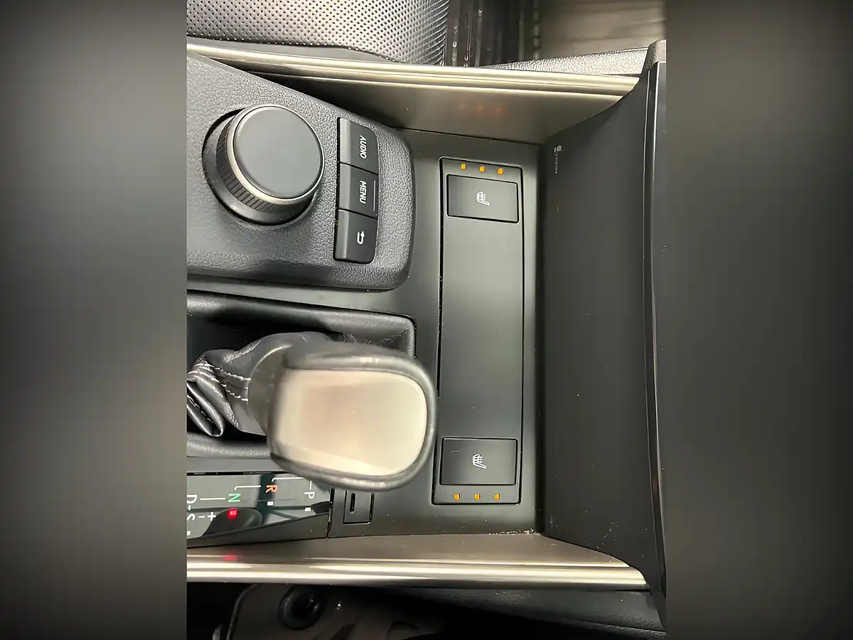 Used 2014 Lexus Is Executive Edition Silver - Interior and Exterior details 20