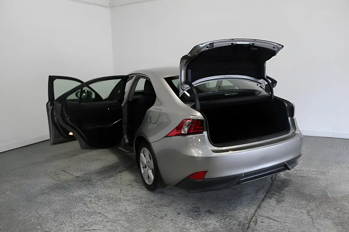 Used 2014 Lexus Is Se Silver - Interior and Exterior details 10