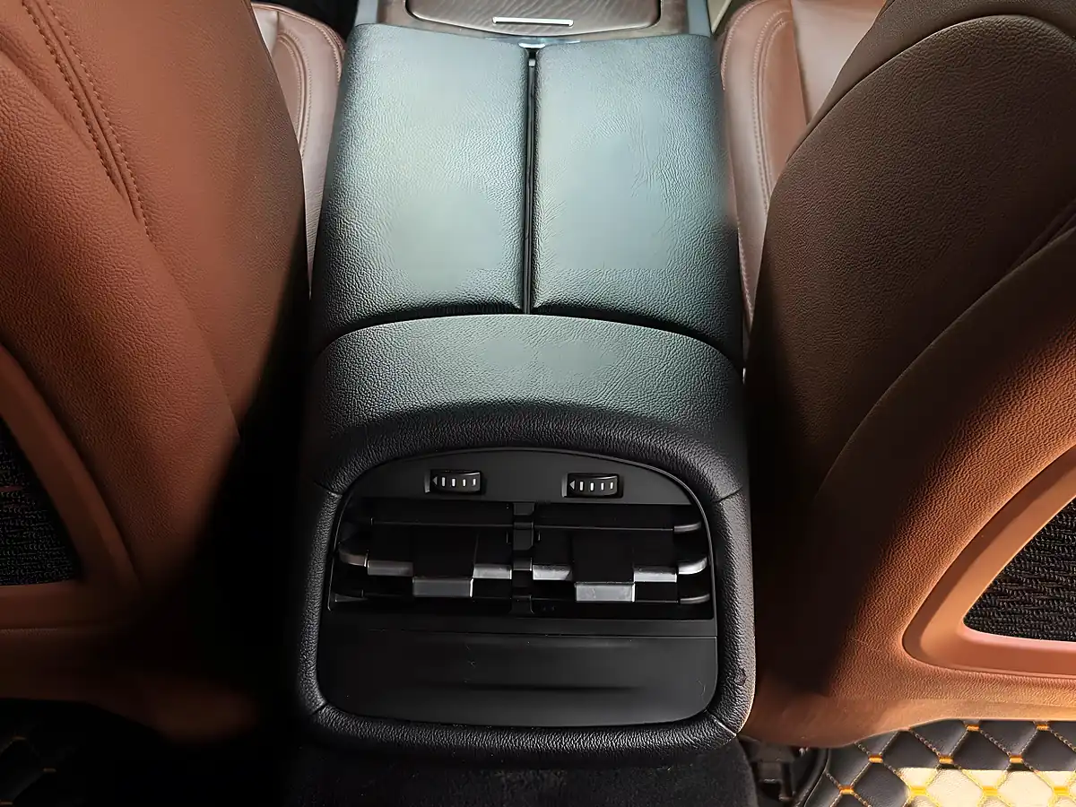 Used 2014 Maserati Ghibli Black - Interior and Exterior details 16