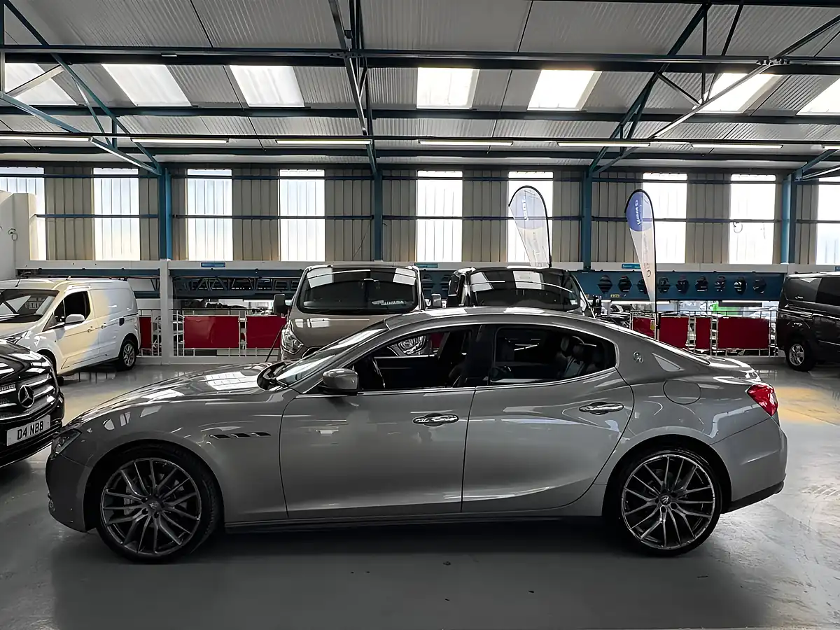 Used 2014 Maserati Ghibli Grey - Interior and Exterior details 5