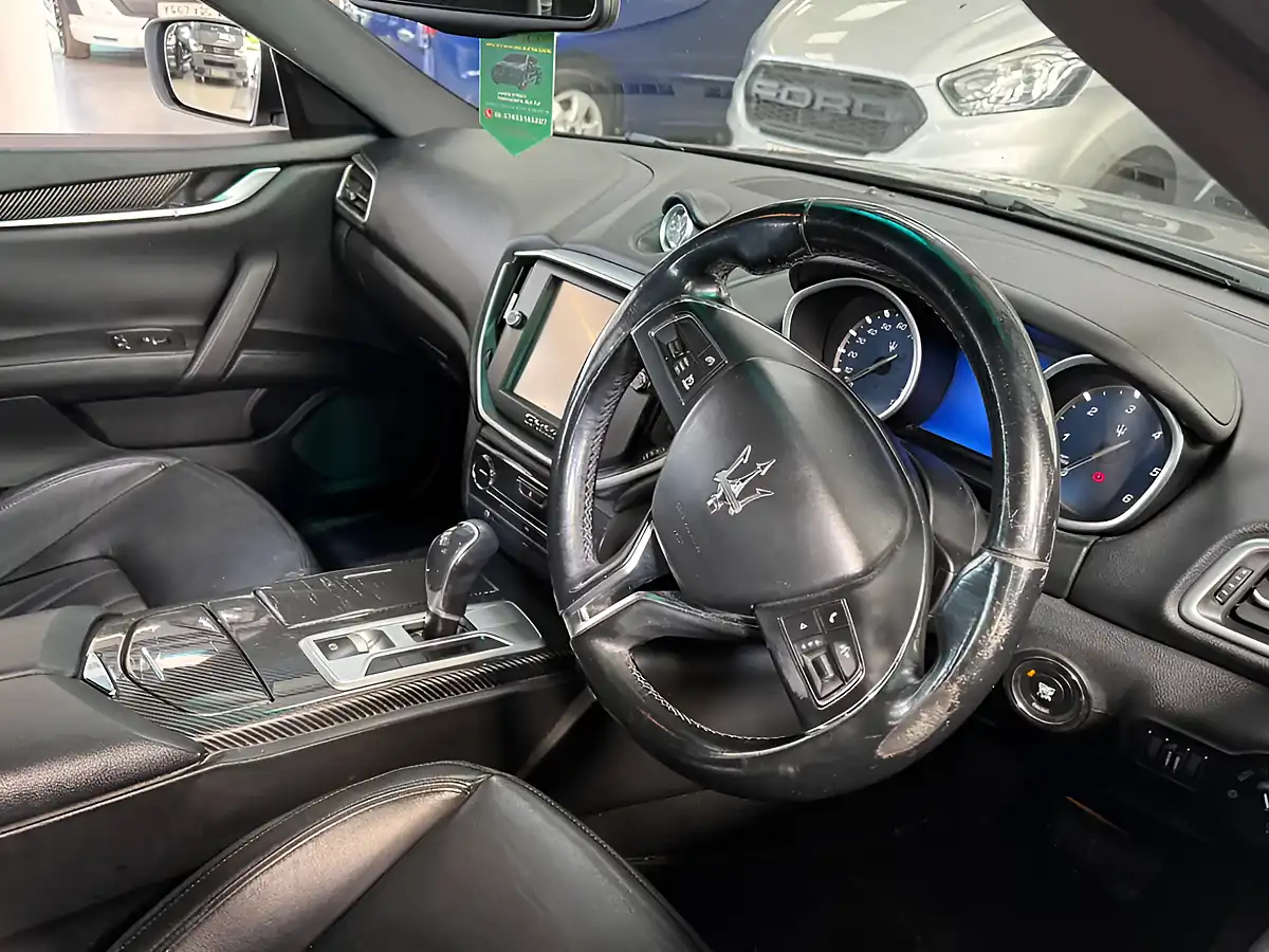 Used 2014 Maserati Ghibli Grey - Interior and Exterior details 7