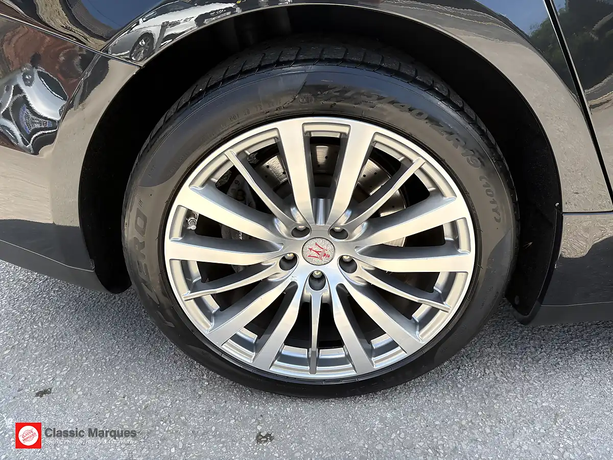Used 2014 Maserati Ghibli Saloon Black - Interior and Exterior details 20