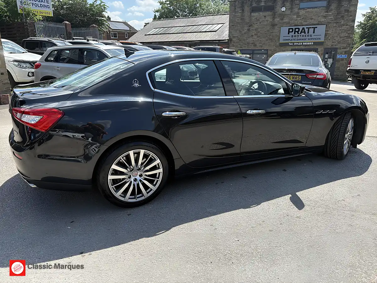 Used 2014 Maserati Ghibli Saloon Black - Interior and Exterior details 3