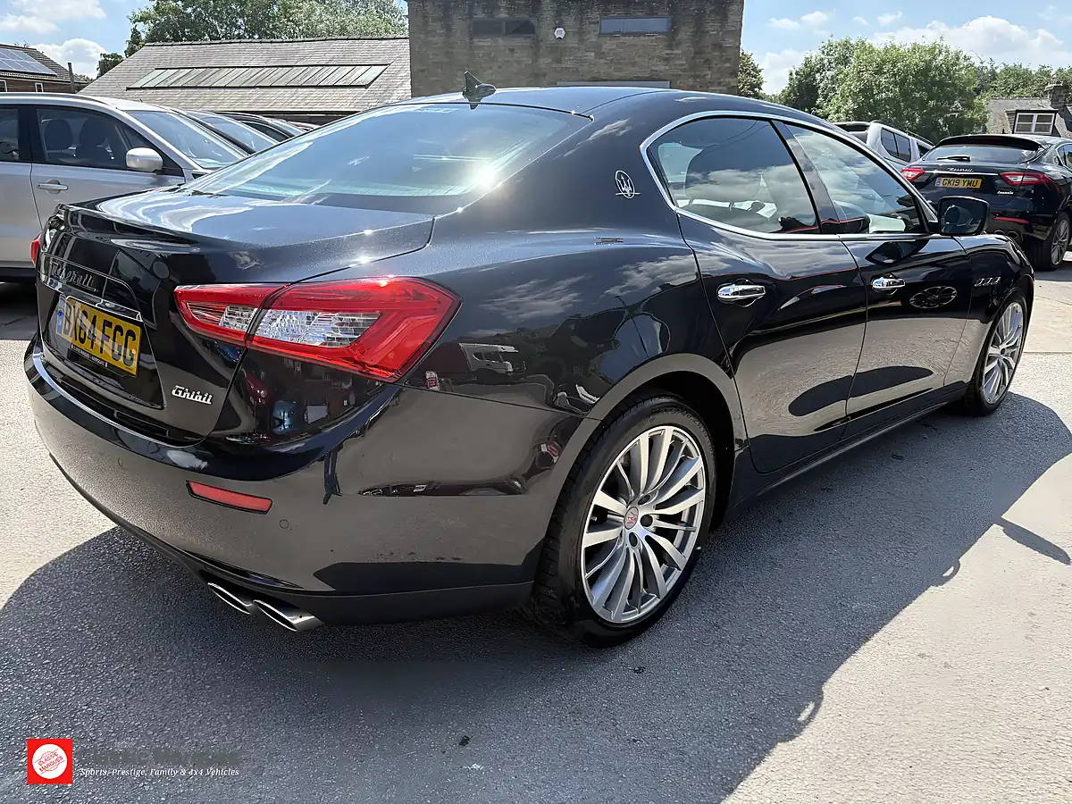 Used 2014 Maserati Ghibli Saloon Black - Interior and Exterior details 8