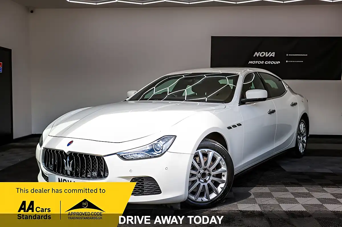 Used 2014 Maserati Ghibli Saloon White - Front View