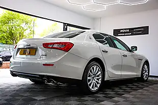 Used 2014 Maserati Ghibli Saloon White - Interior and Exterior details 10