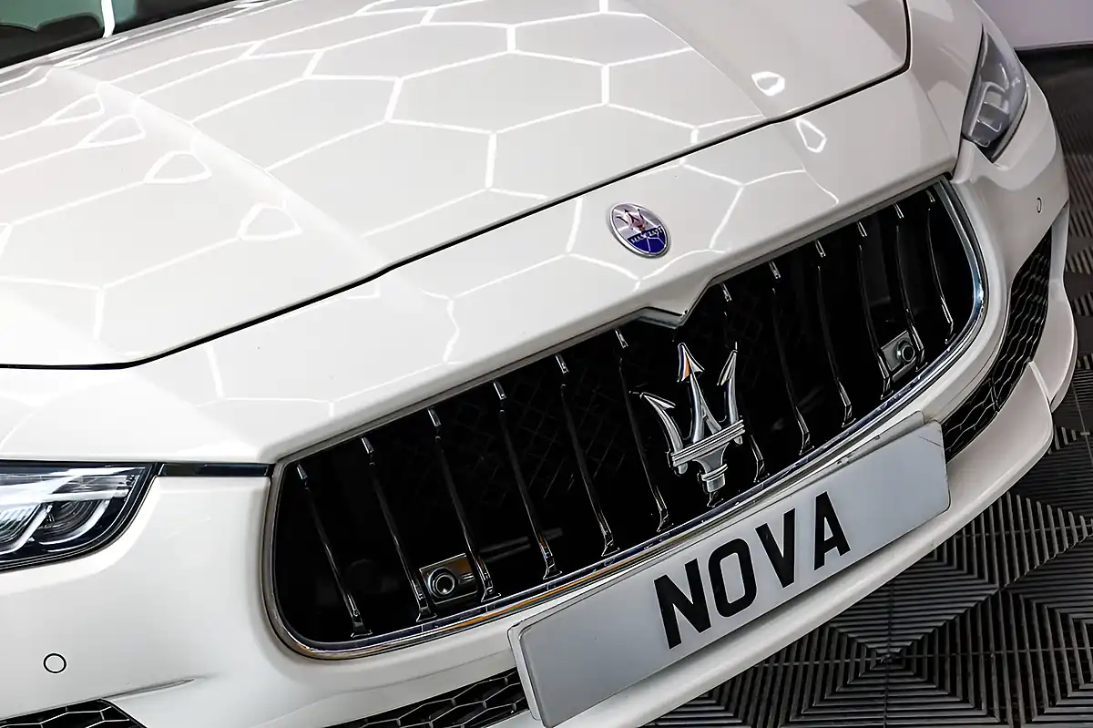 Used 2014 Maserati Ghibli Saloon White - Interior and Exterior details 19