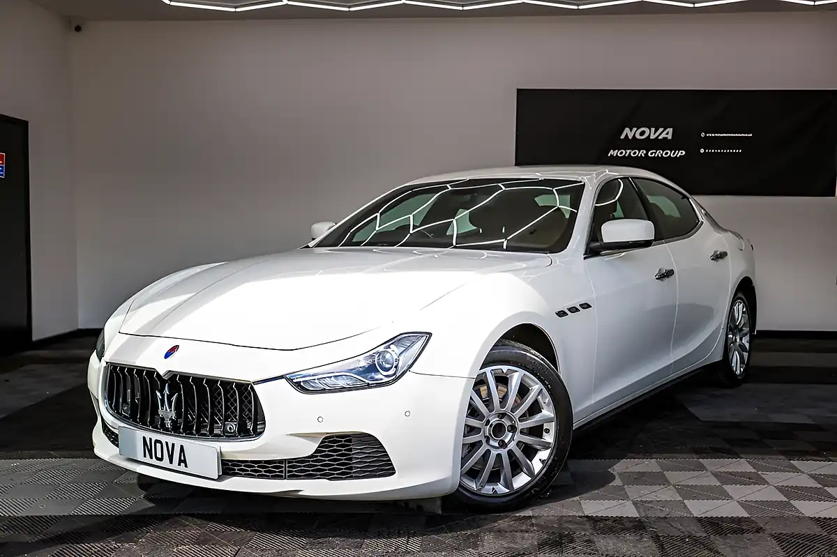 Used 2014 Maserati Ghibli Saloon White - Interior and Exterior details 2