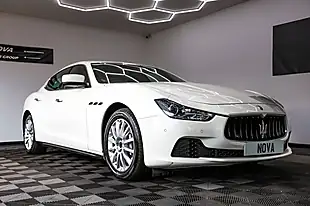 Used 2014 Maserati Ghibli Saloon White - Interior and Exterior details 3