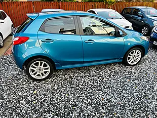 Used 2014 Mazda 2 Tamura Blue - Interior and Exterior details 15
