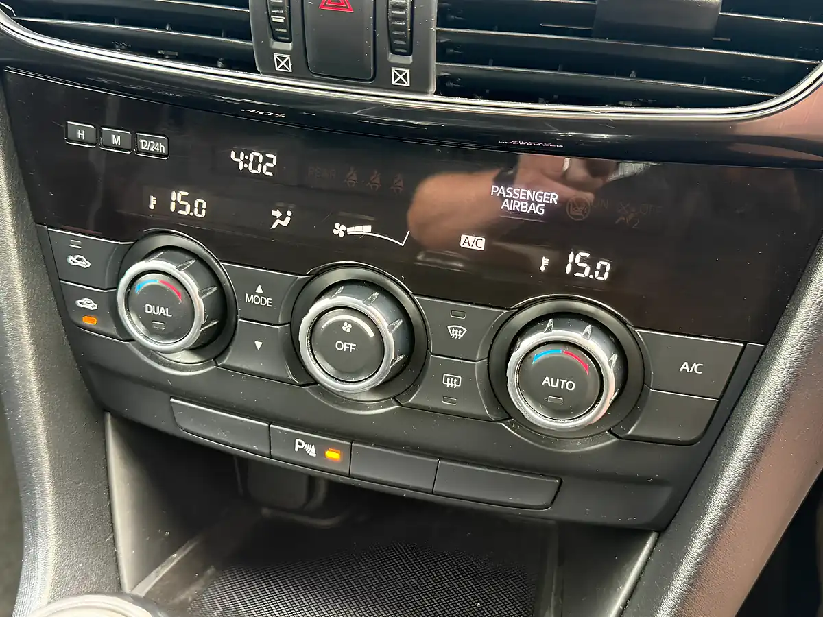 Used 2014 Mazda 6 Se-L Nav Blue - Interior and Exterior details 12