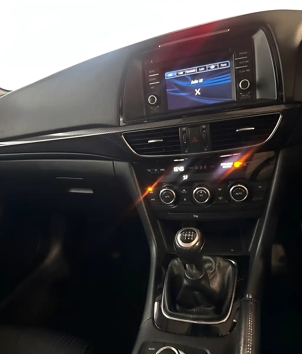 Used 2014 Mazda 6 Se-L Nav Silver - Interior and Exterior details 12