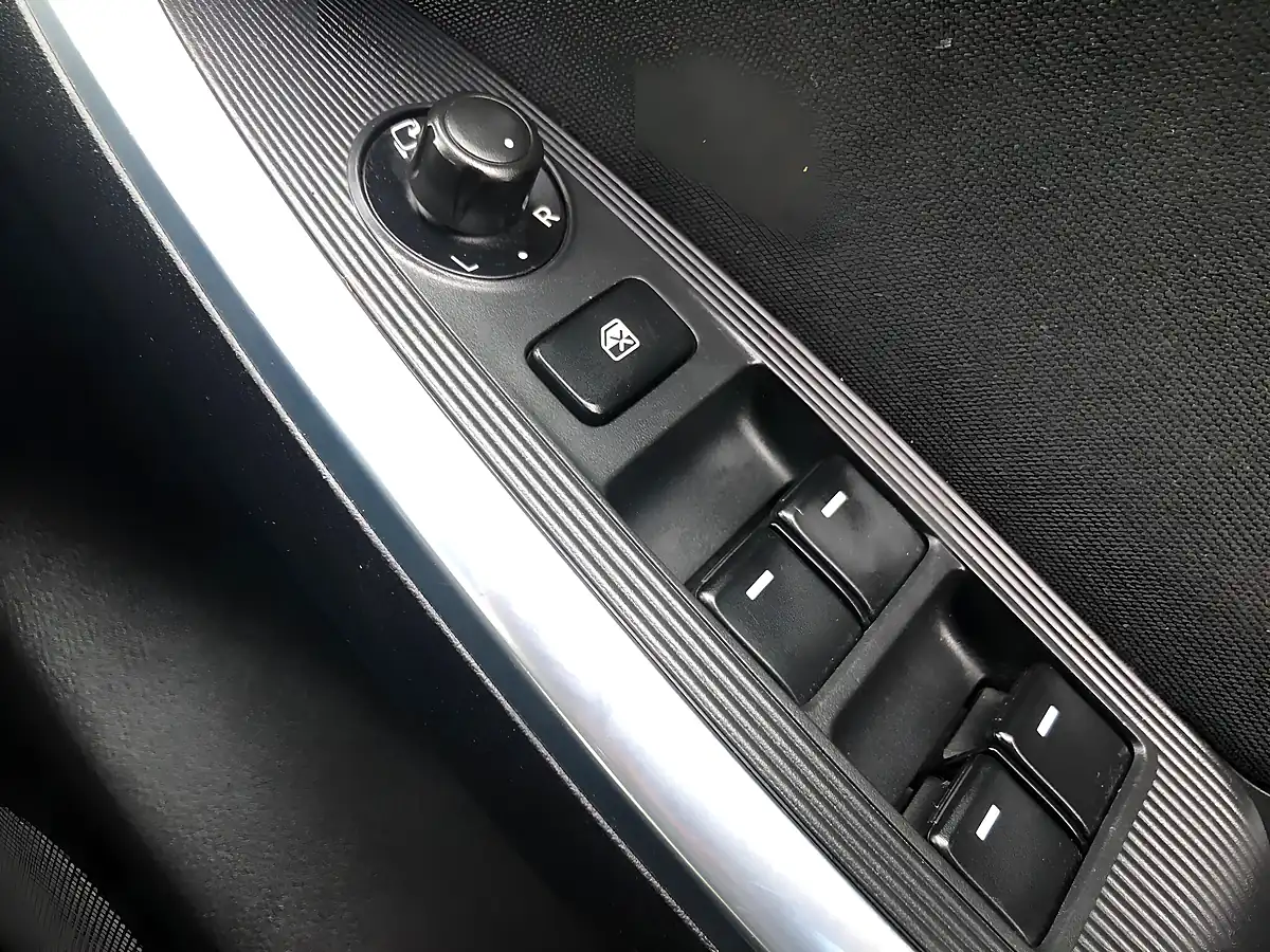Used 2014 Mazda CX-5 Se-L Red - Interior and Exterior details 16