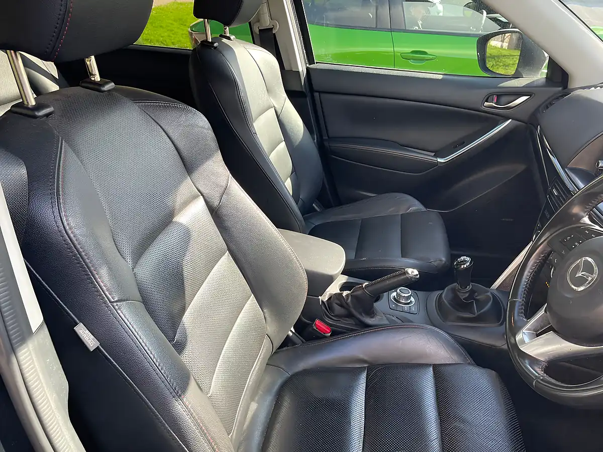 Used 2014 Mazda CX-5 Sport Nav 4WD Black - Interior and Exterior details 20