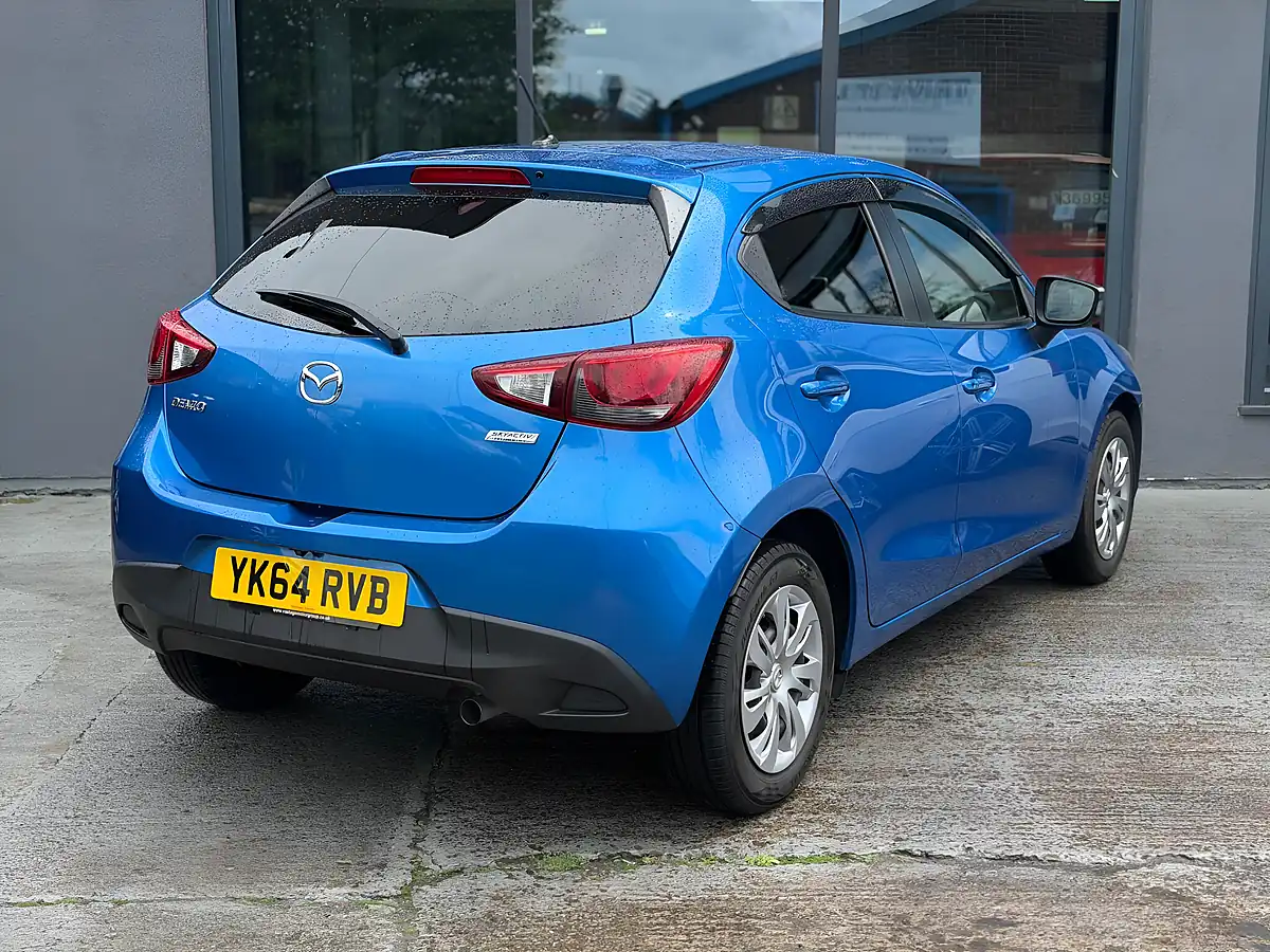 Used 2014 Mazda Mazda2 Se-L Blue - Interior and Exterior details 10