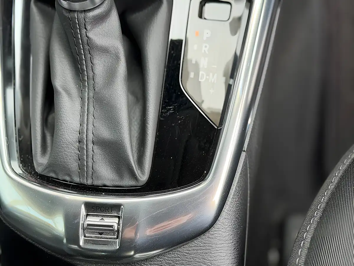 Used 2014 Mazda Mazda2 Se-L Blue - Interior and Exterior details 16