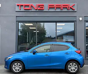 Used 2014 Mazda Mazda2 Se-L Blue - Interior and Exterior details 5