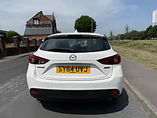 Used 2014 Mazda Mazda3 Se White - Interior and Exterior details 3