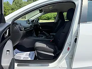Used 2014 Mazda Mazda3 Se White - Interior and Exterior details 8