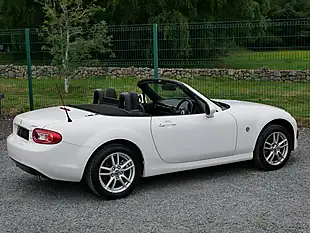 Used 2014 Mazda MX-5 Se White - Interior and Exterior details 11
