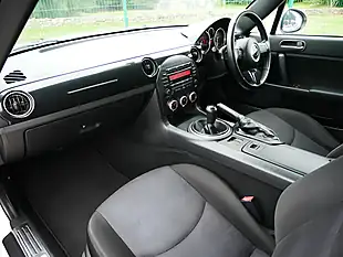 Used 2014 Mazda MX-5 Se White - Interior and Exterior details 14