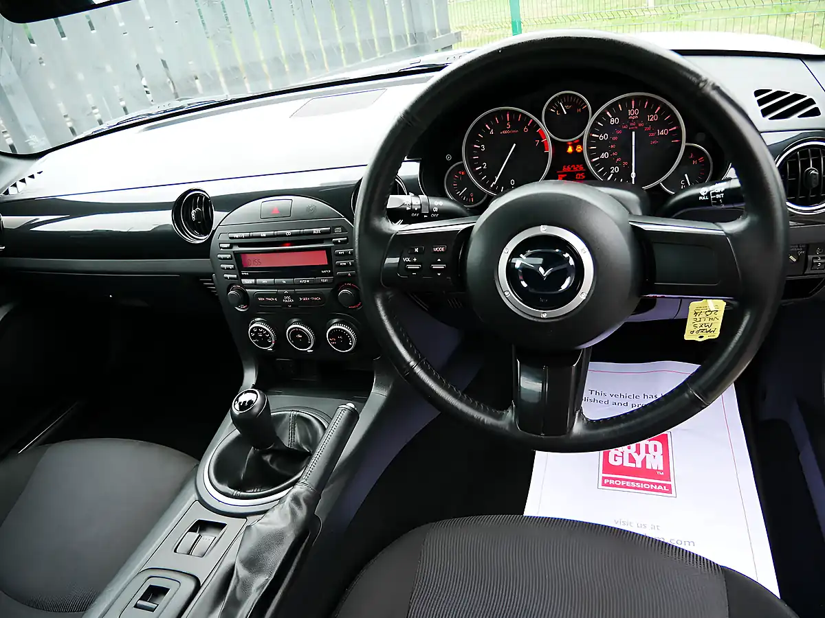Used 2014 Mazda MX-5 Se White - Interior and Exterior details 15