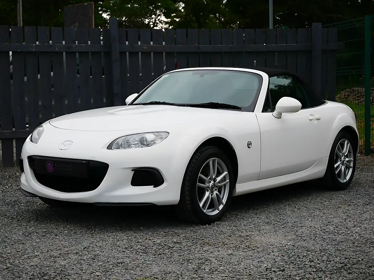 Used 2014 Mazda MX-5 Se White - Interior and Exterior details 4