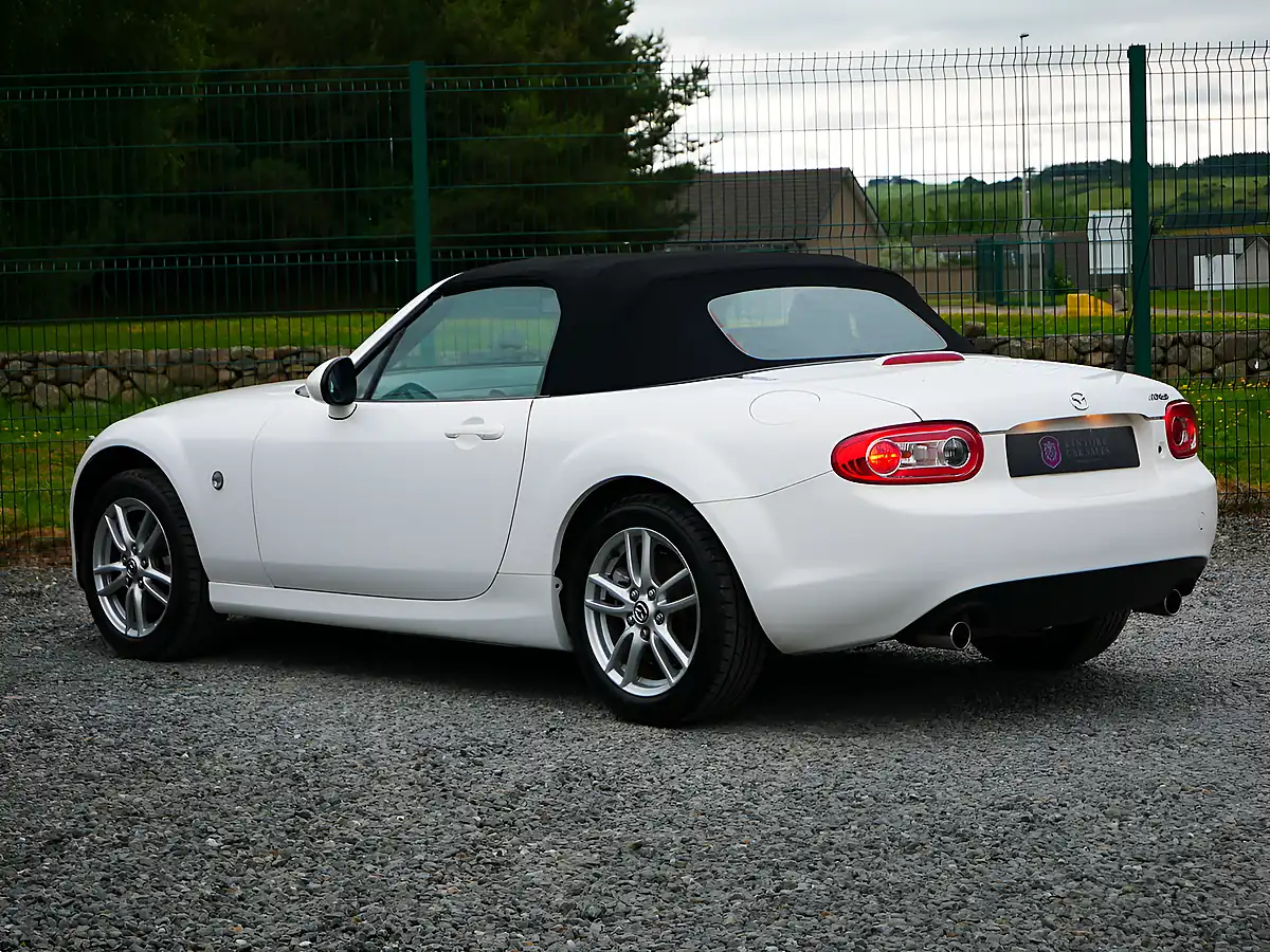 Used 2014 Mazda MX-5 Se White - Interior and Exterior details 7