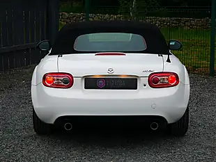 Used 2014 Mazda MX-5 Se White - Interior and Exterior details 8