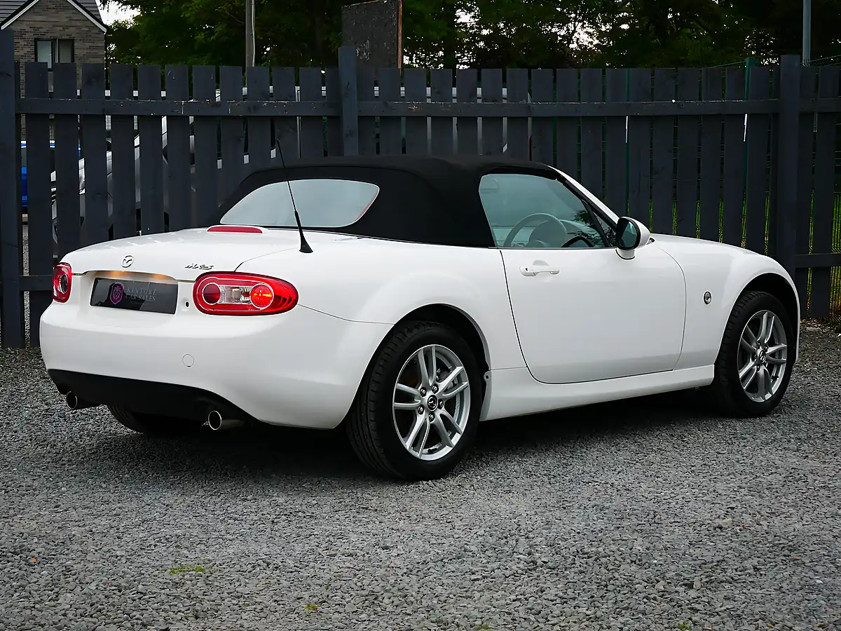 Used 2014 Mazda MX-5 Se White - Interior and Exterior details 9