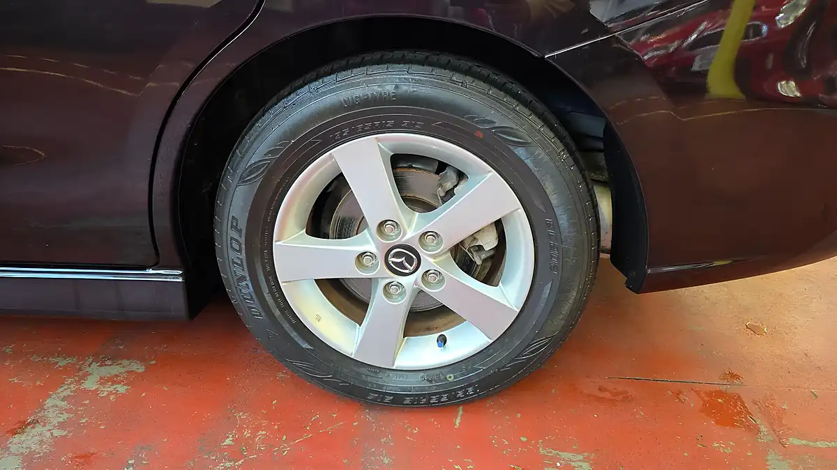 Used 2014 Mazda Premacy Red - Interior and Exterior details 19