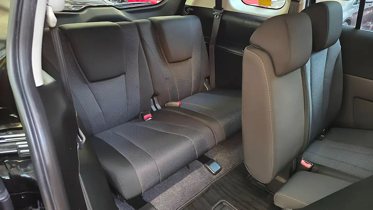 Used 2014 Mazda Premacy Red - Interior and Exterior details 7