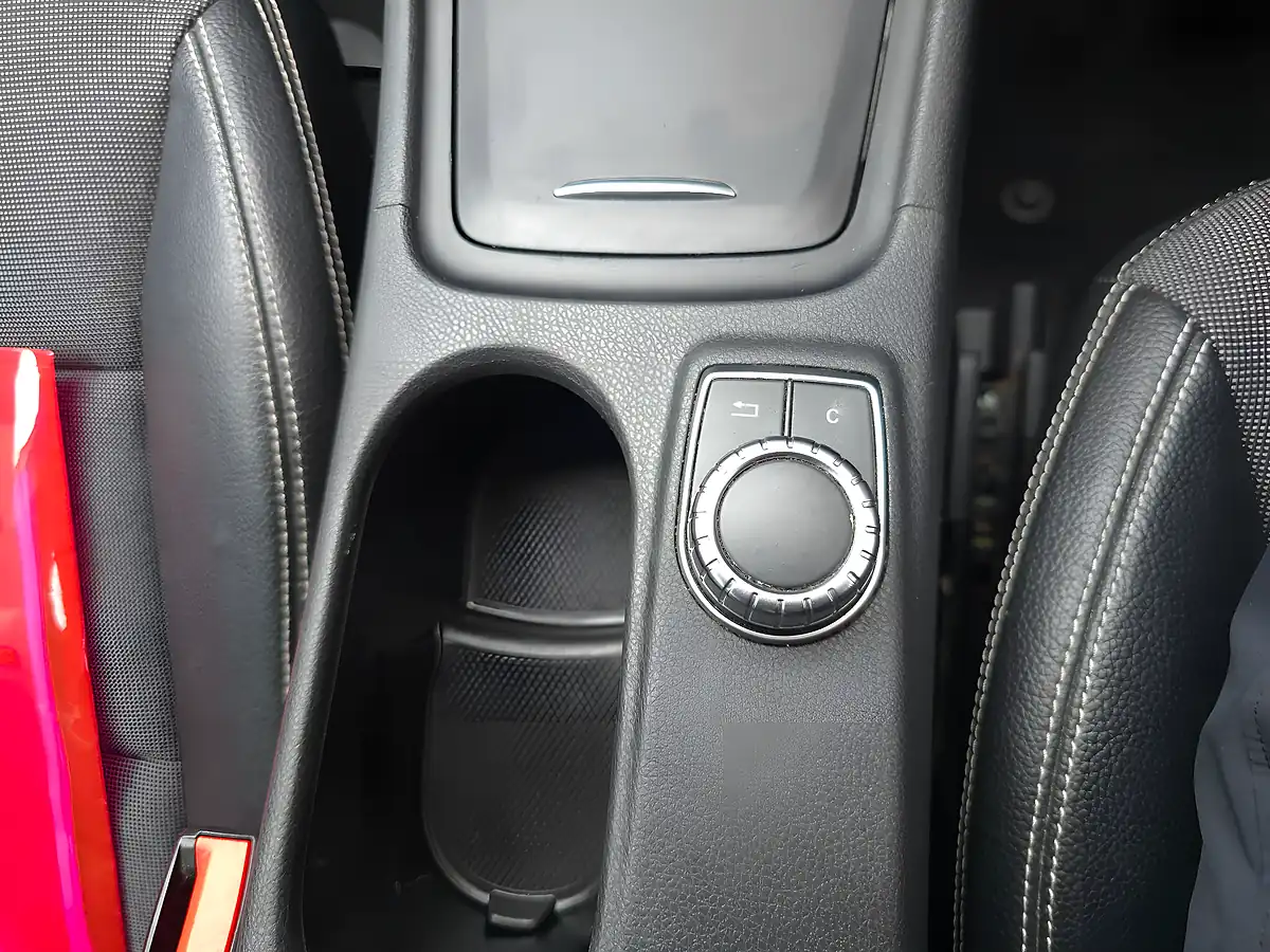Used 2014 Mercedes a Class Se Silver - Interior and Exterior details 13