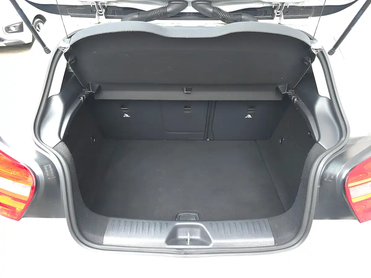 Used 2014 Mercedes a Class Se Silver - Interior and Exterior details 19