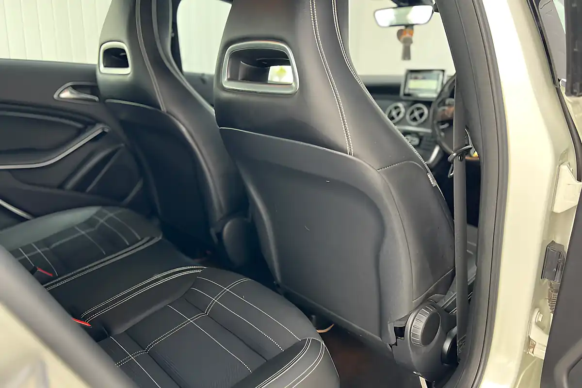 Used 2014 Mercedes-Benz 200 Sport White - Interior and Exterior details 12