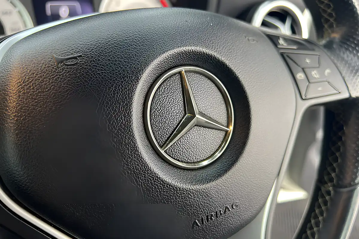 Used 2014 Mercedes-Benz 200 Sport White - Interior and Exterior details 16