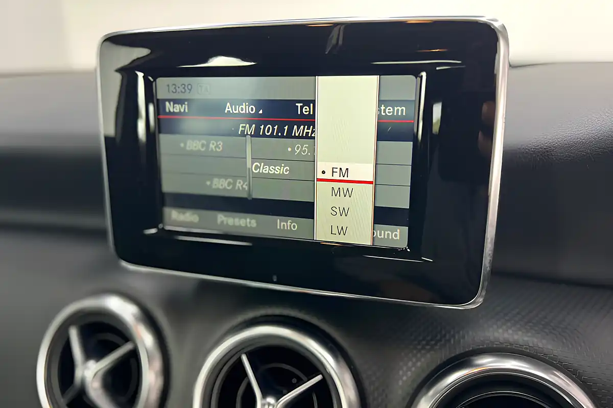 Used 2014 Mercedes-Benz 200 Sport White - Interior and Exterior details 19