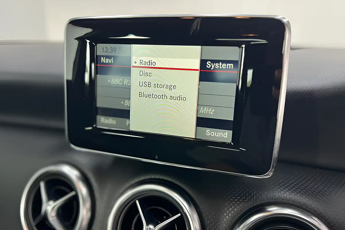 Used 2014 Mercedes-Benz 200 Sport White - Interior and Exterior details 20