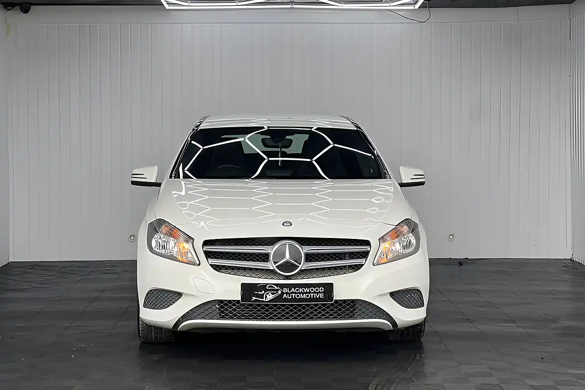 Used 2014 Mercedes-Benz 200 Sport White - Interior and Exterior details 4