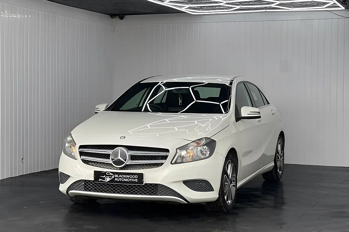 Used 2014 Mercedes-Benz 200 Sport White - Interior and Exterior details 5