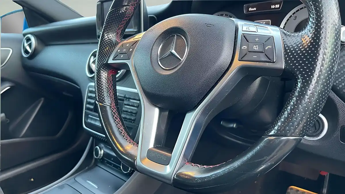 Used 2014 Mercedes-Benz a Class AMG Sport Blue - Interior and Exterior details 7
