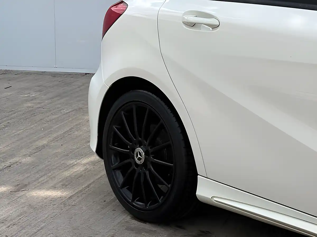 Used 2014 Mercedes-Benz a Class AMG Sport Cirrus White - Interior and Exterior details 8