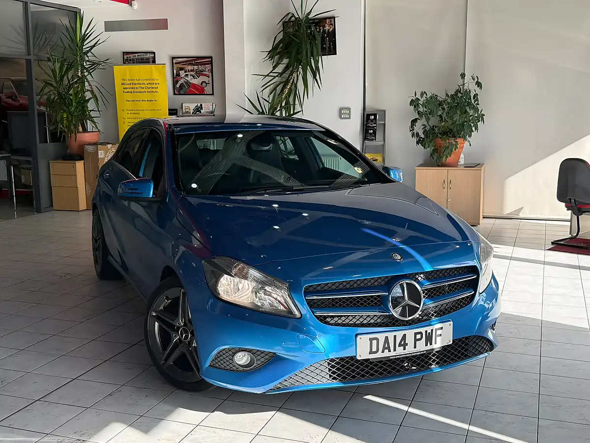 Used 2014 Mercedes-Benz a Class Eco Se Blue - Front View
