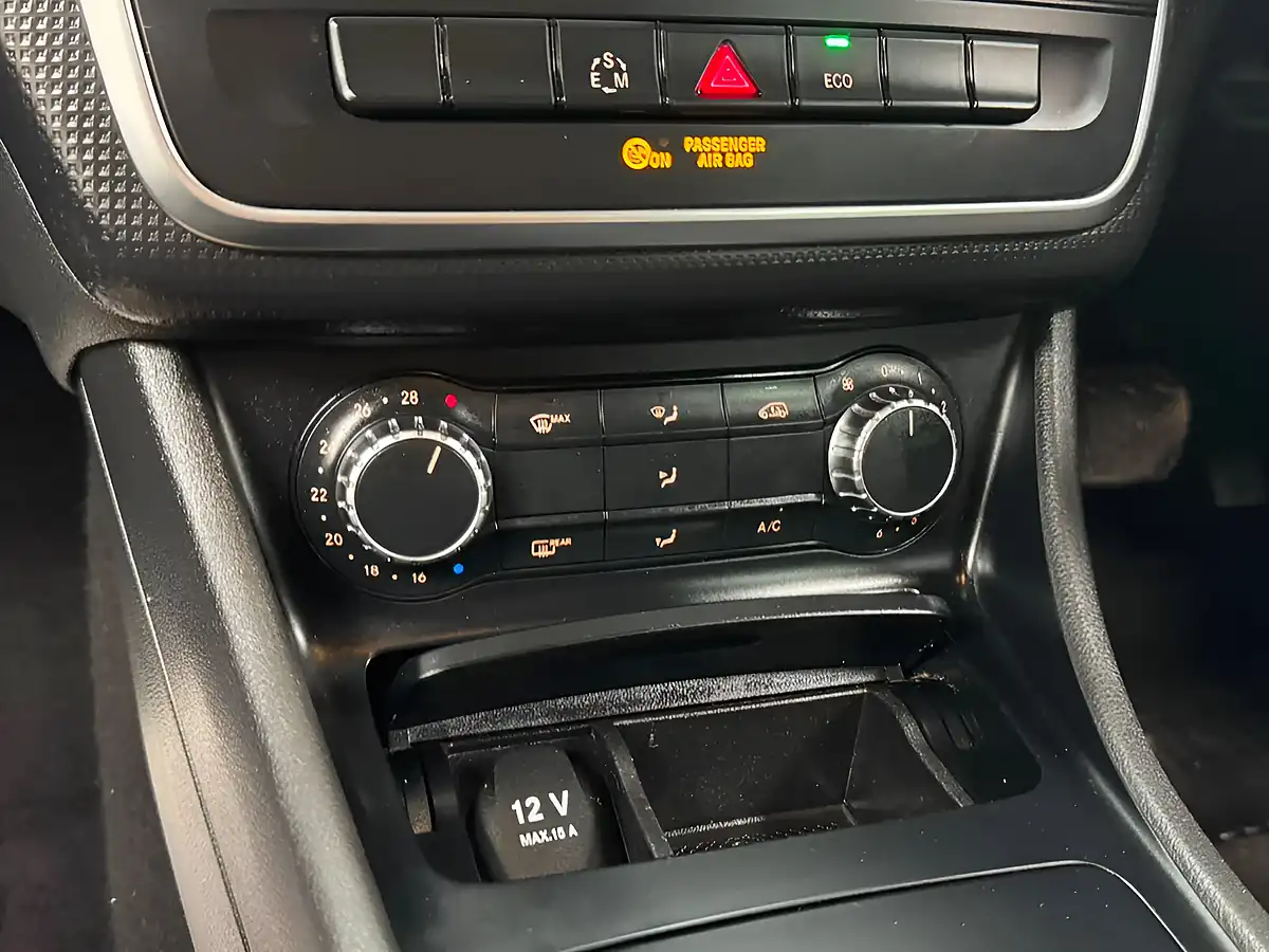 Used 2014 Mercedes-Benz a Class Se Black - Interior and Exterior details 15