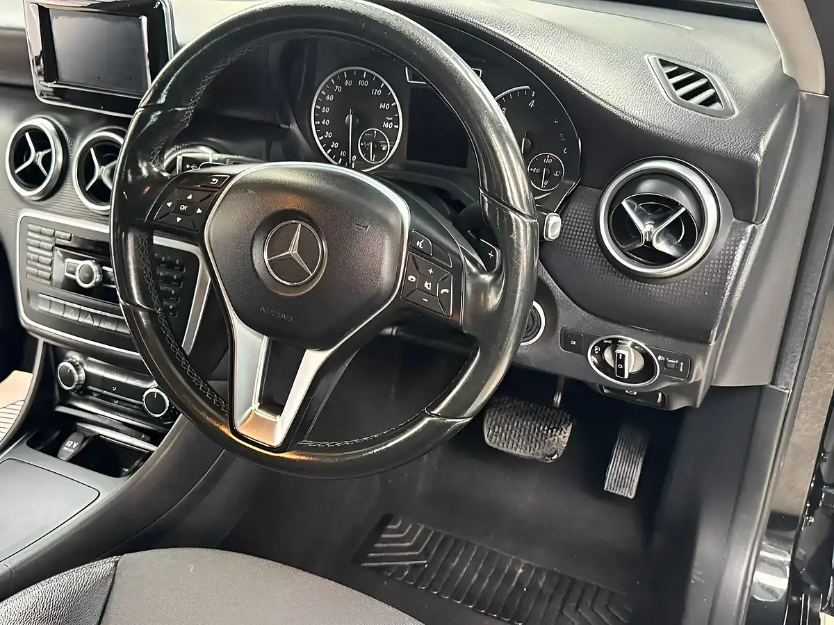 Used 2014 Mercedes-Benz a Class Se Black - Interior and Exterior details 18