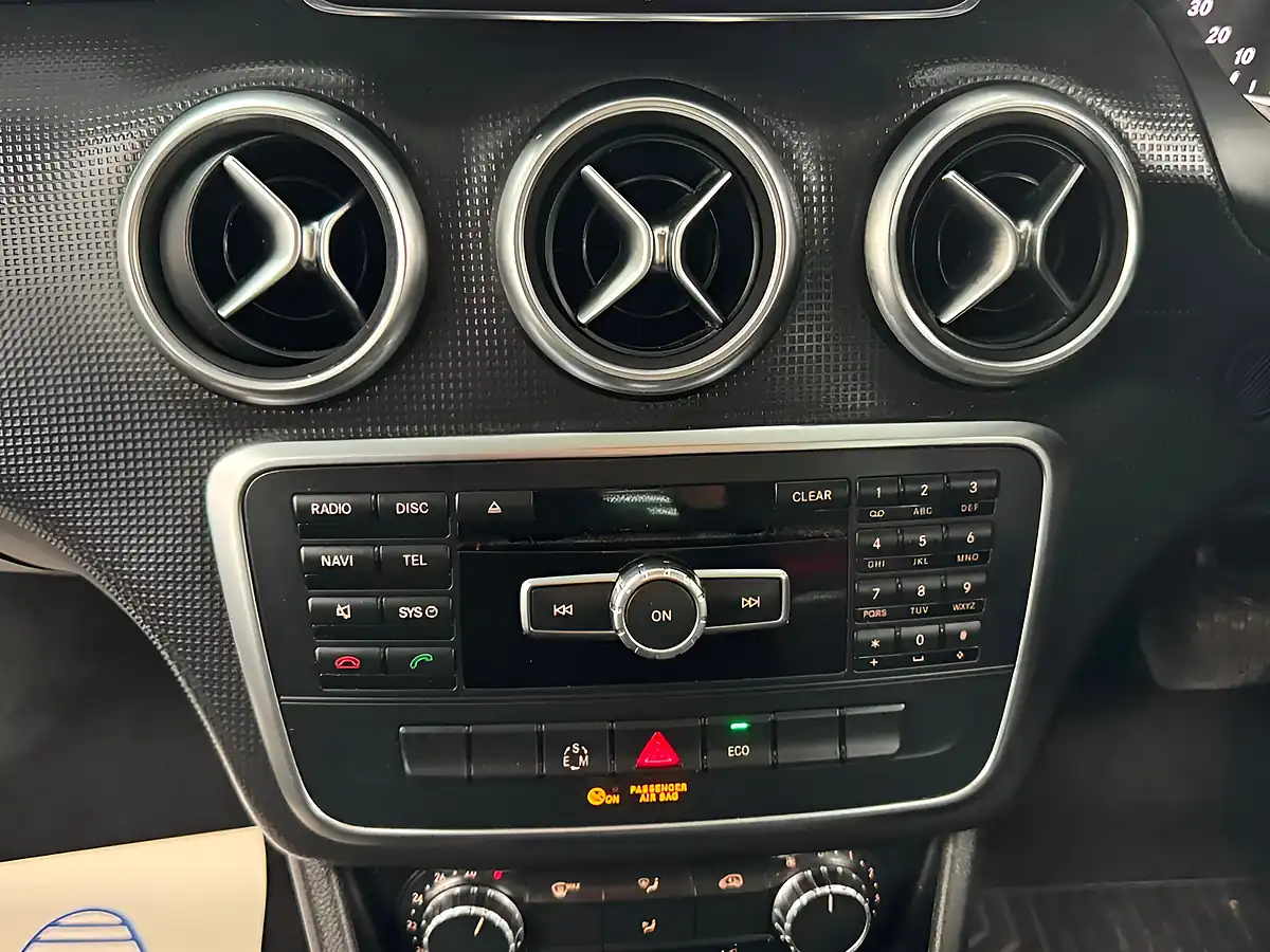 Used 2014 Mercedes-Benz a Class Se Black - Interior and Exterior details 20