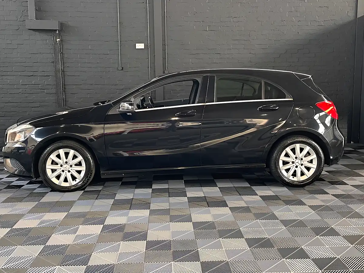 Used 2014 Mercedes-Benz a-Class Se Cosmos Black - Interior and Exterior details 2