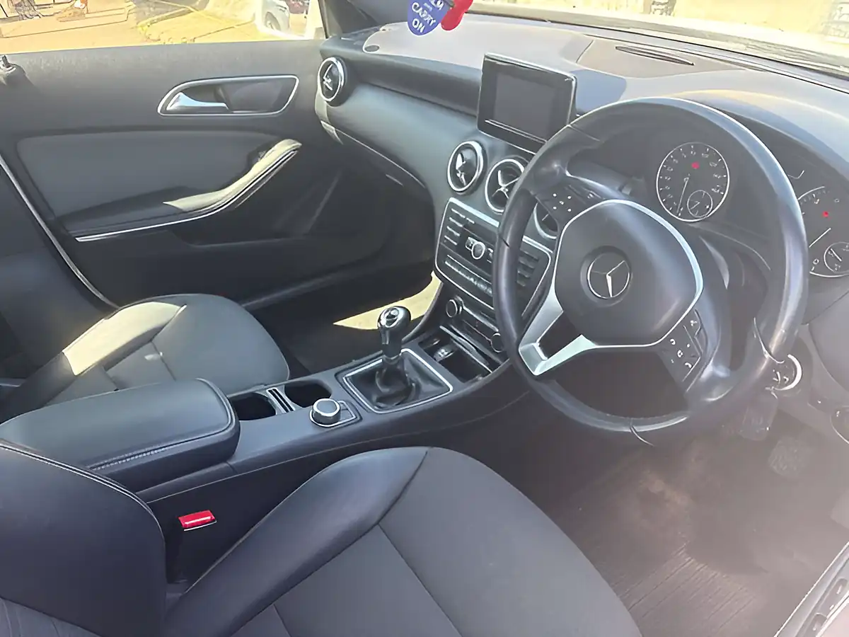 Used 2014 Mercedes-Benz a Class Se White - Interior and Exterior details 3