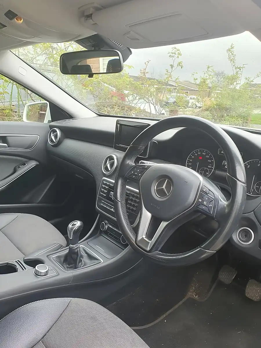 Used 2014 Mercedes-Benz a-Class Se White - Interior and Exterior details 3