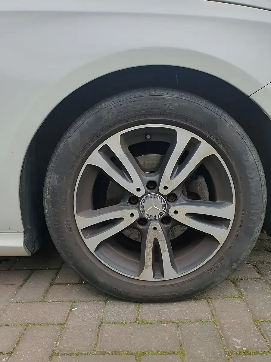 Used 2014 Mercedes-Benz a-Class Se White - Interior and Exterior details 5